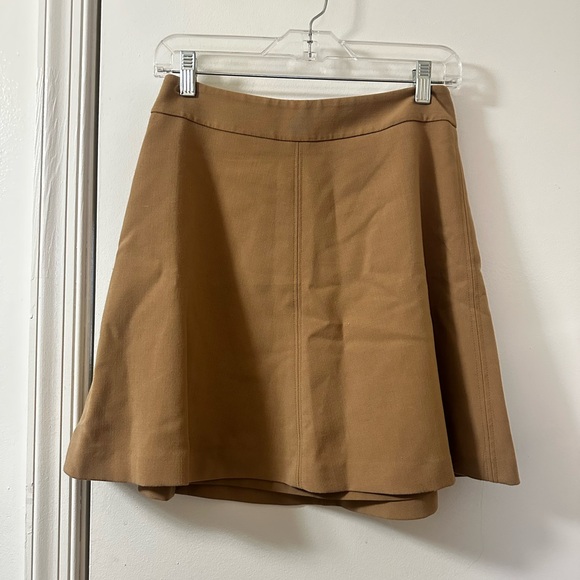 LOFT Tan A-Line Mini Skirt - Size 0 - Excellent Condition - Picture 2 of 6